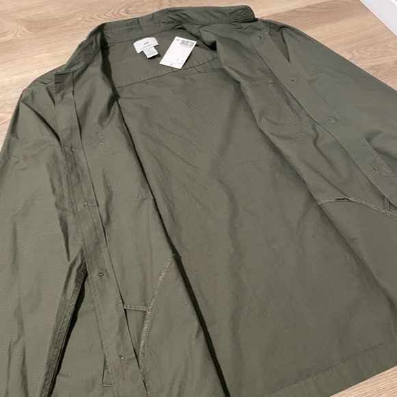 H&M Men’s Relaxed Fit Shirt Jacket - Picture 4 of 6